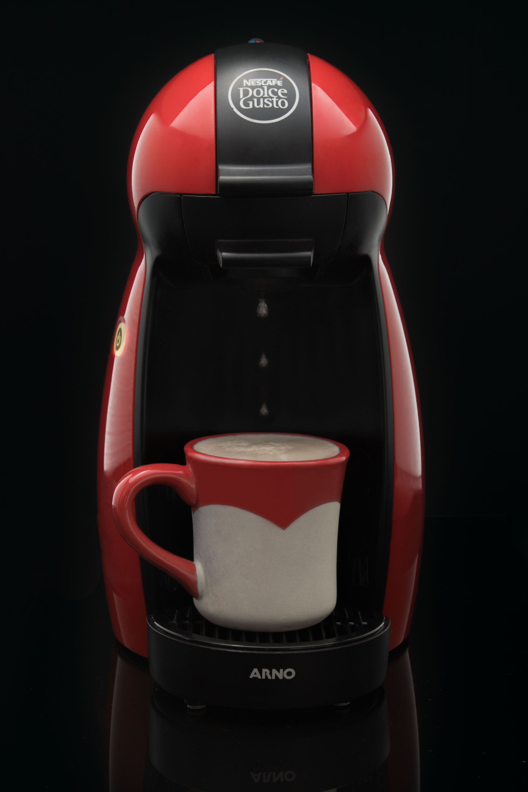 dolce gusto, cafeteira, vermelha, daniel perez fotógrafo, daniel pérez fotografia, fotografia de produtos.
